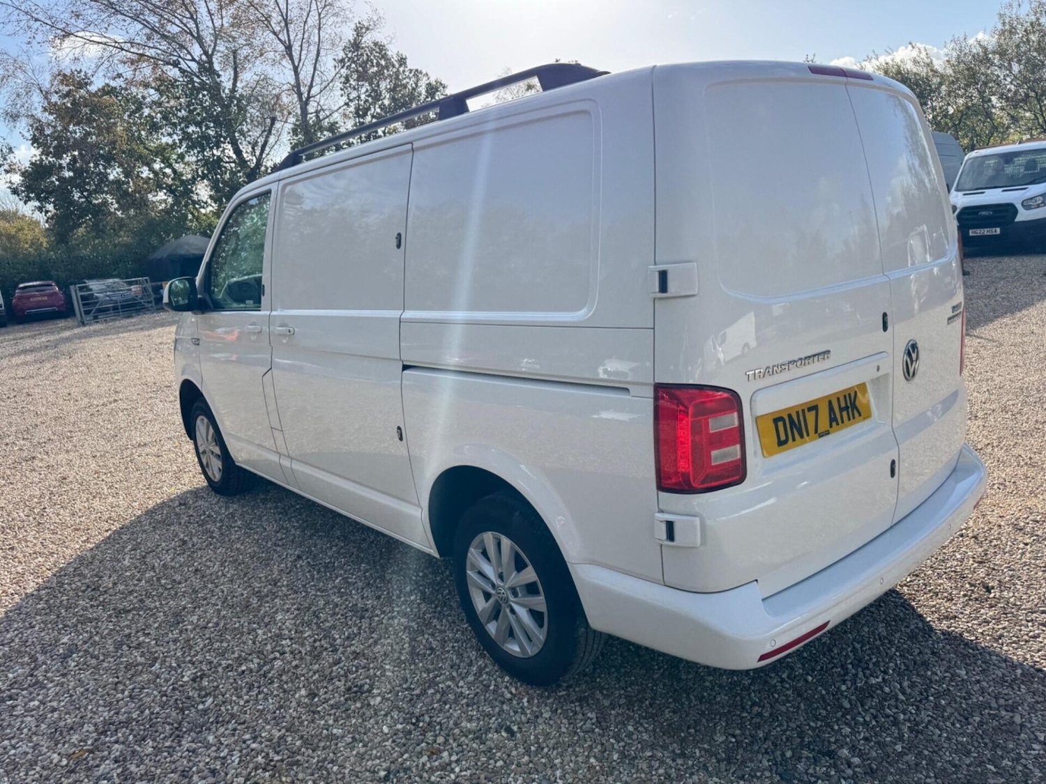 Used Volkswagen Transporter 2017 for sale - 76392381: Photo 24