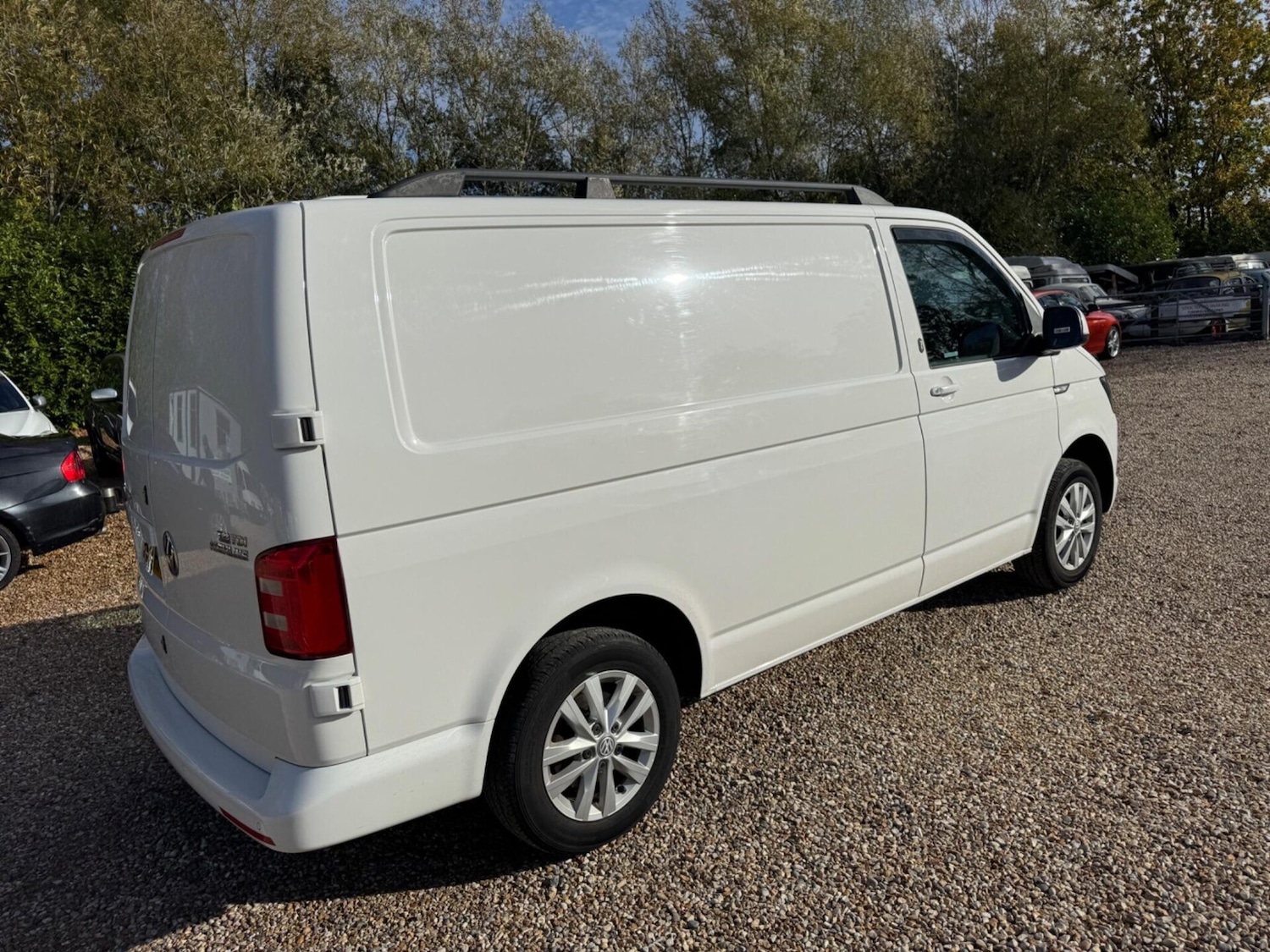 Used Volkswagen Transporter 2017 for sale - 76392381: Photo 29