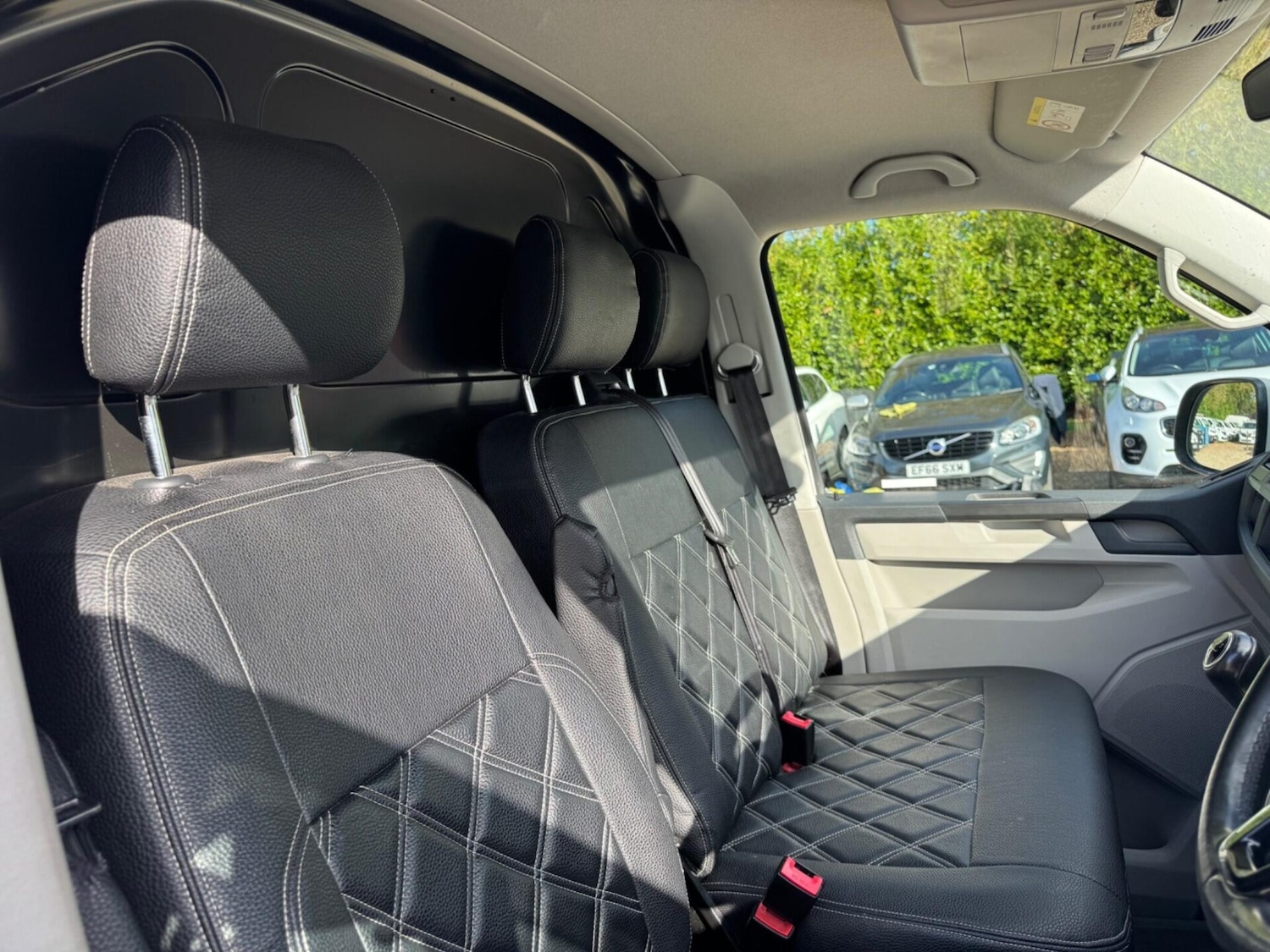 Used Volkswagen Transporter 2017 for sale - 76392381: Photo 52