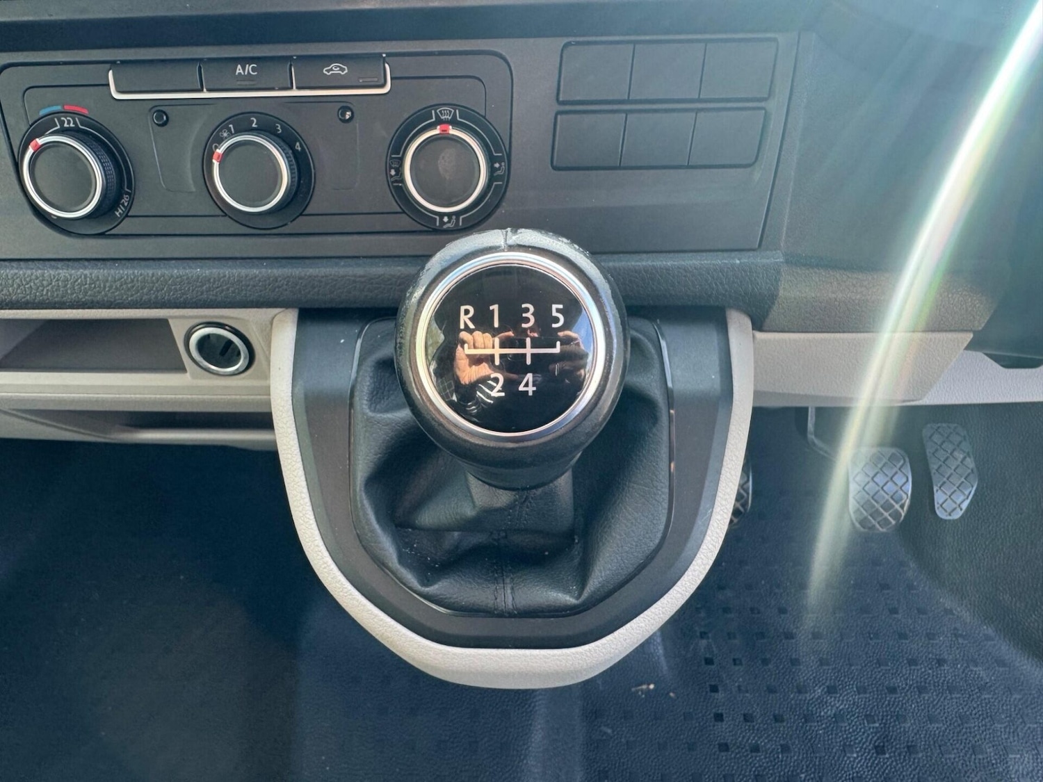 Used Volkswagen Transporter 2017 for sale - 76392381: Photo 53