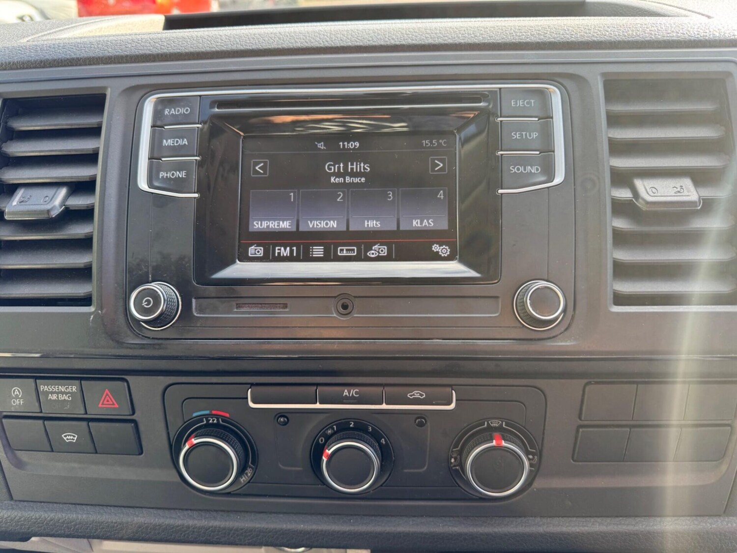 Used Volkswagen Transporter 2017 for sale - 76392381: Photo 54