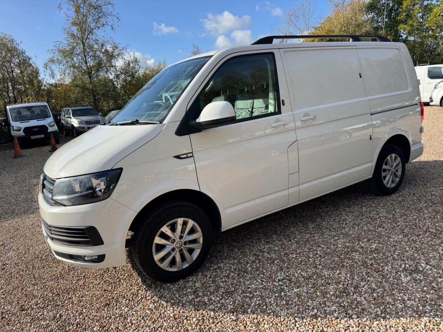 Used Volkswagen Transporter 2017 for sale - 76392381: Photo 8