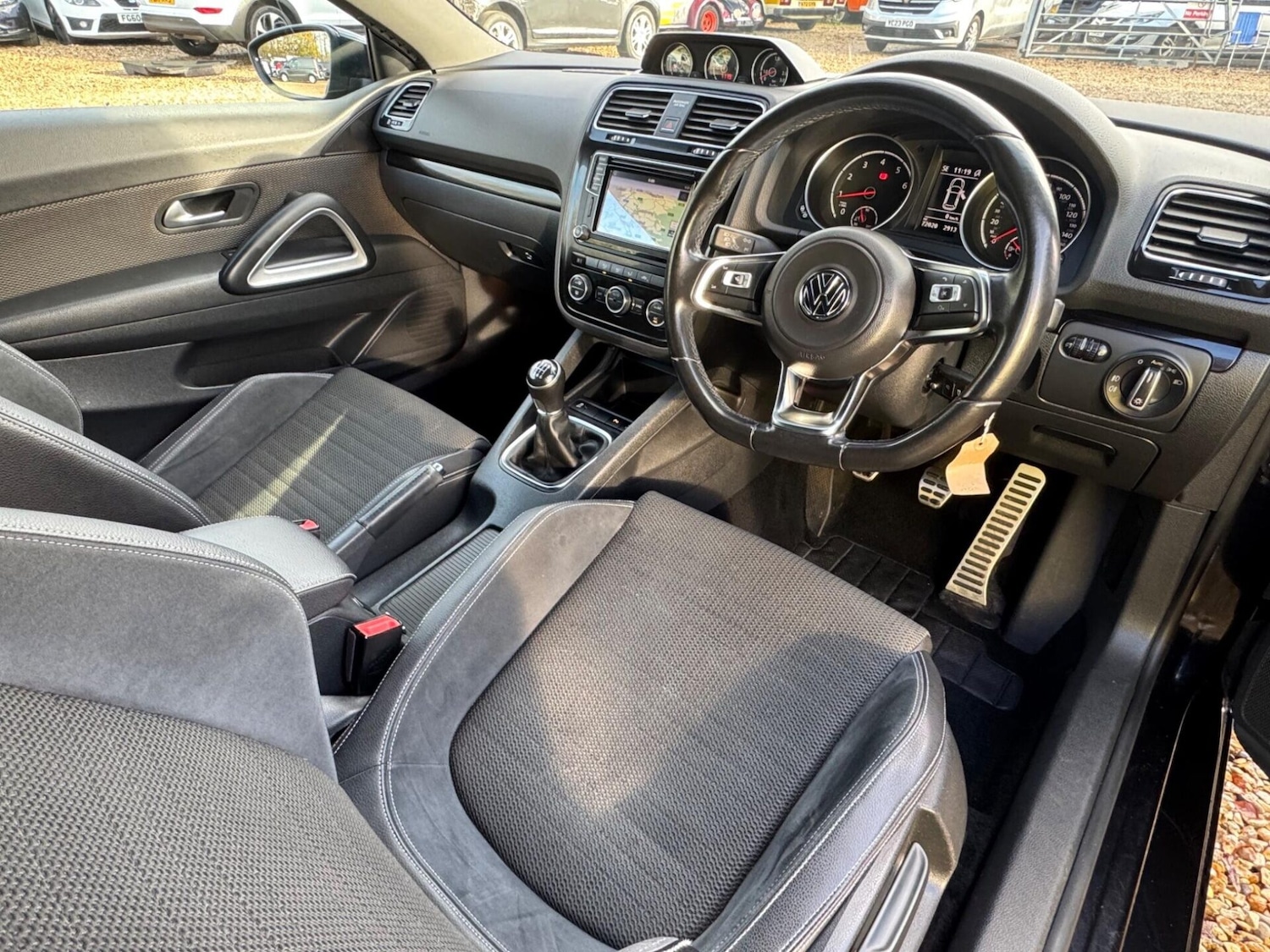 Used Volkswagen Scirocco 2016 for sale - 76831896: Photo 3