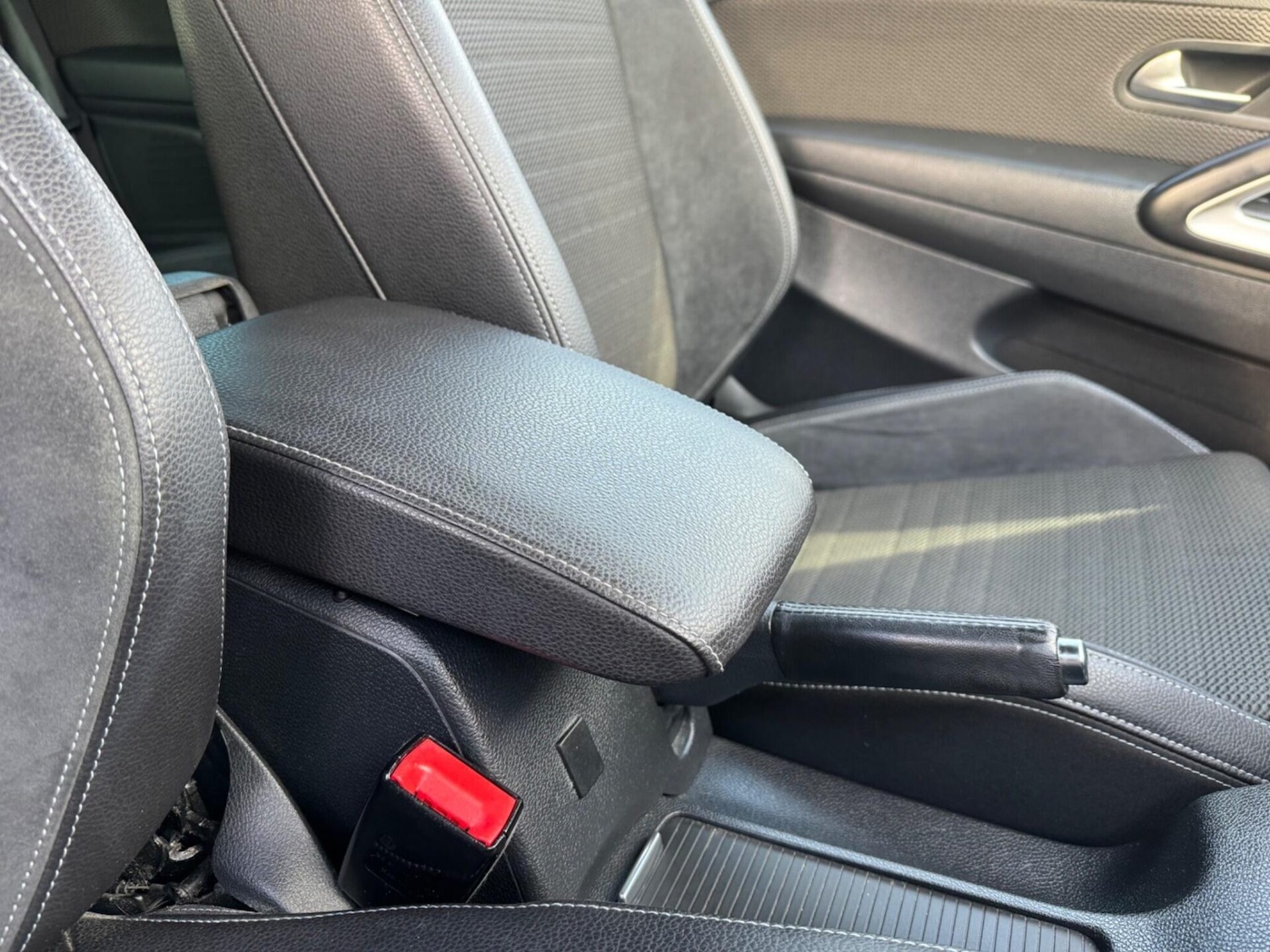 Used Volkswagen Scirocco 2016 for sale - 76831896: Photo 35