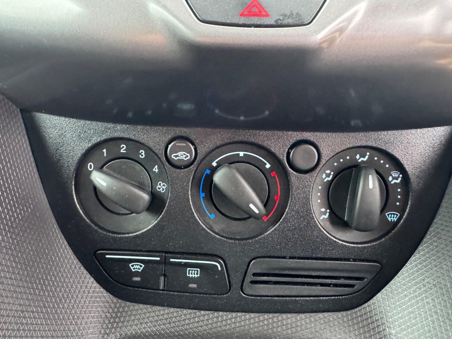 Used Ford Transit Connect 2018 for sale - 77349996: Photo 47