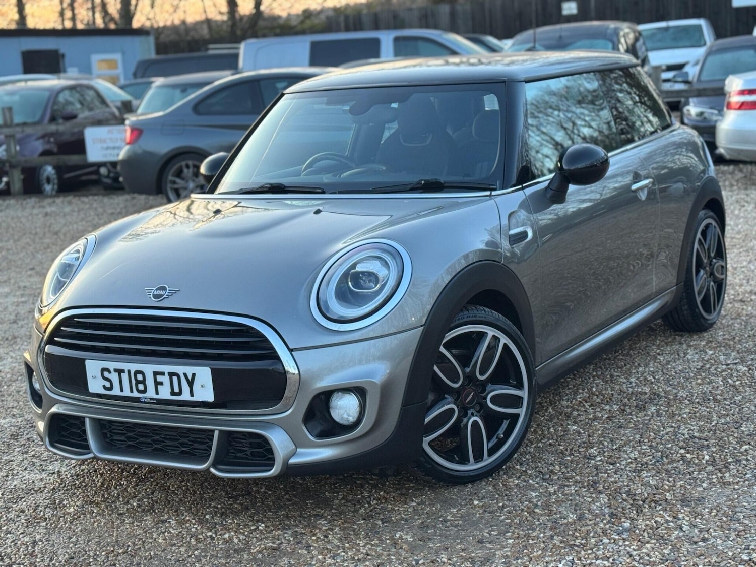 Used MINI Hatch 2018 for sale - 77161306: Photo 1