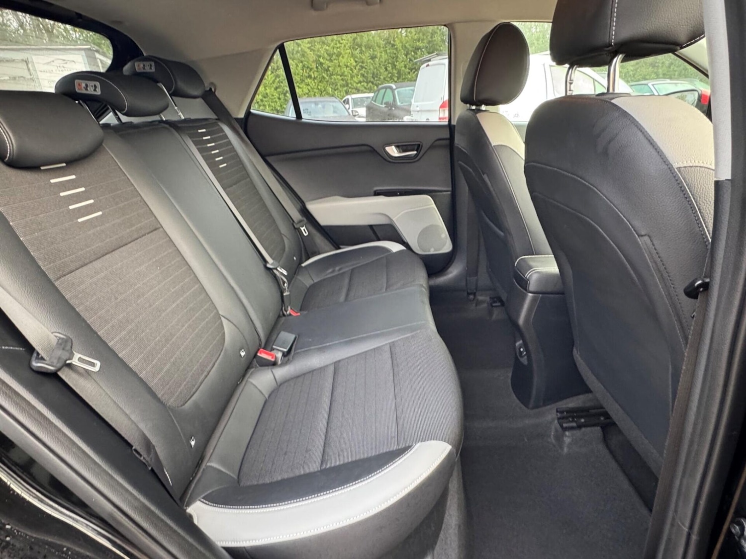 Used Kia Stonic 2018 for sale - 76594897: Photo 25