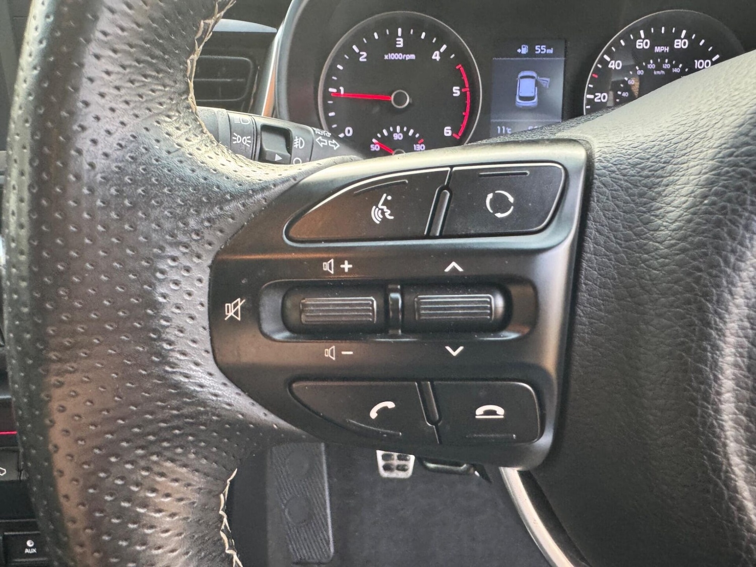 Used Kia Stonic 2018 for sale - 76594897: Photo 31