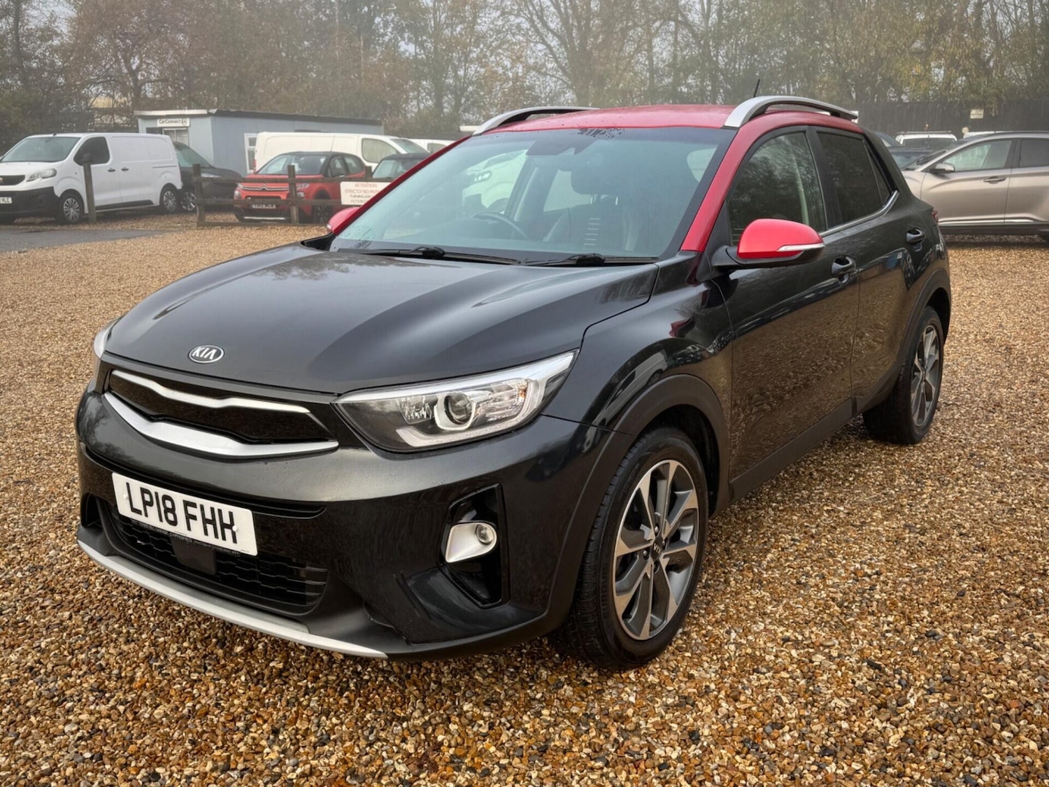 Used Kia Stonic 2018 for sale - 76594897: Photo 4