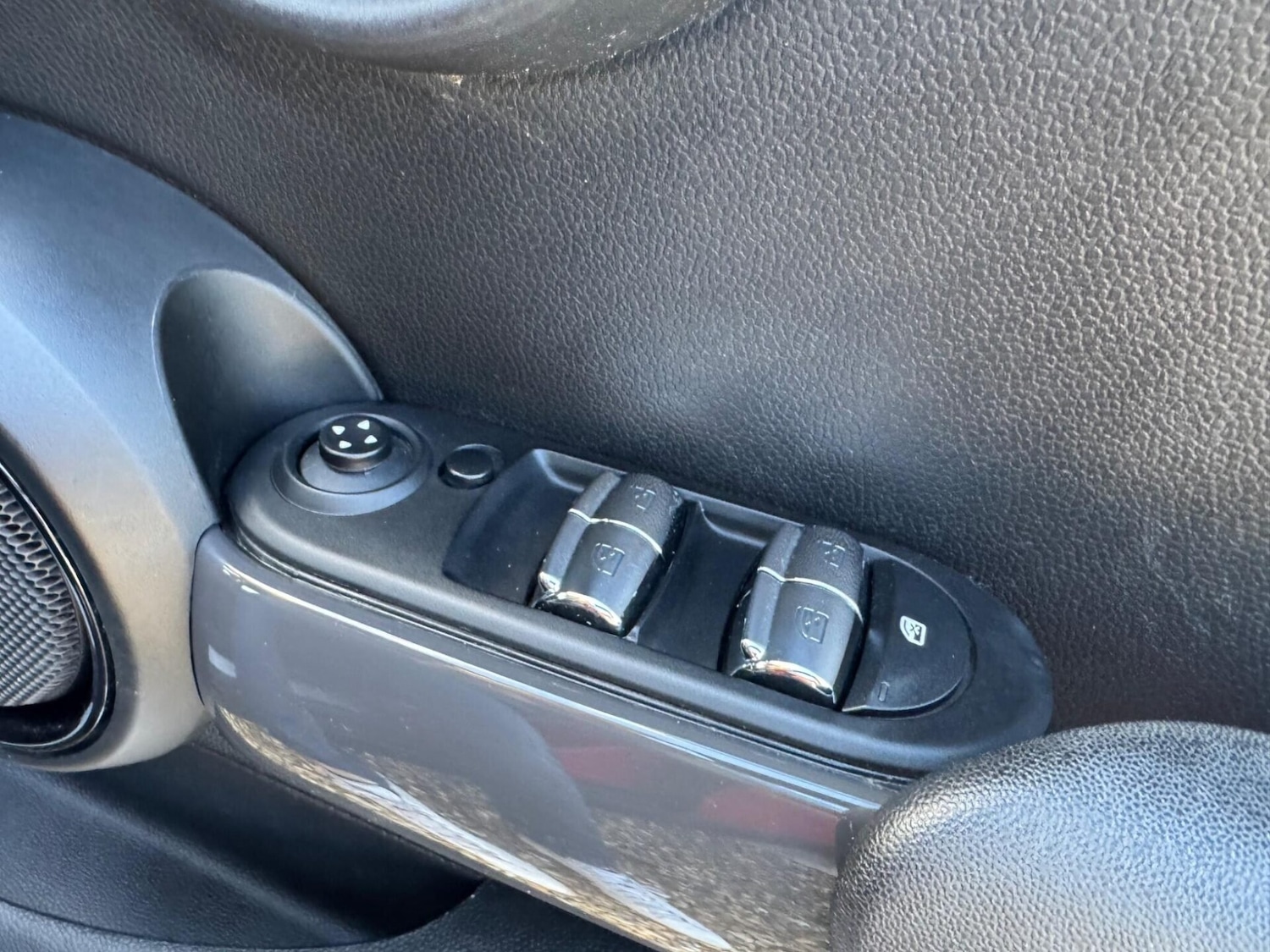 Used MINI Hatch 2016 for sale - 76437141: Photo 32