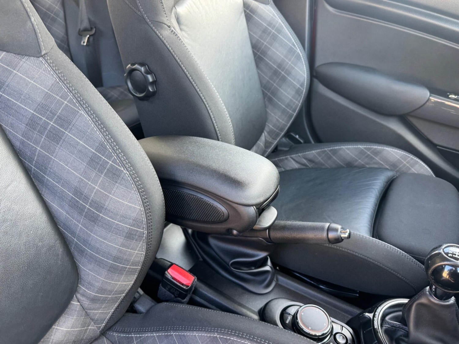 Used MINI Hatch 2016 for sale - 76437141: Photo 35