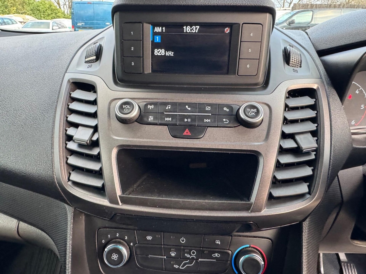 Used Ford Transit Connect 2019 for sale - 77805068: Photo 33