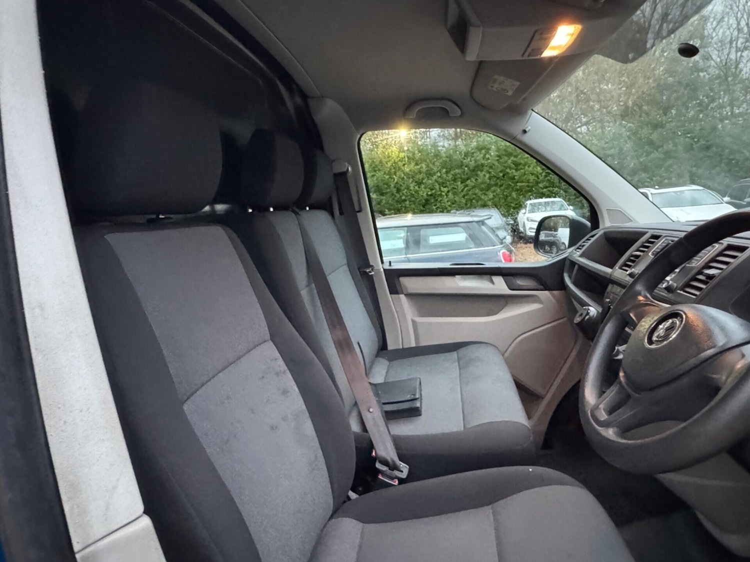 Used Volkswagen Transporter 2016 for sale - 76581305: Photo 36