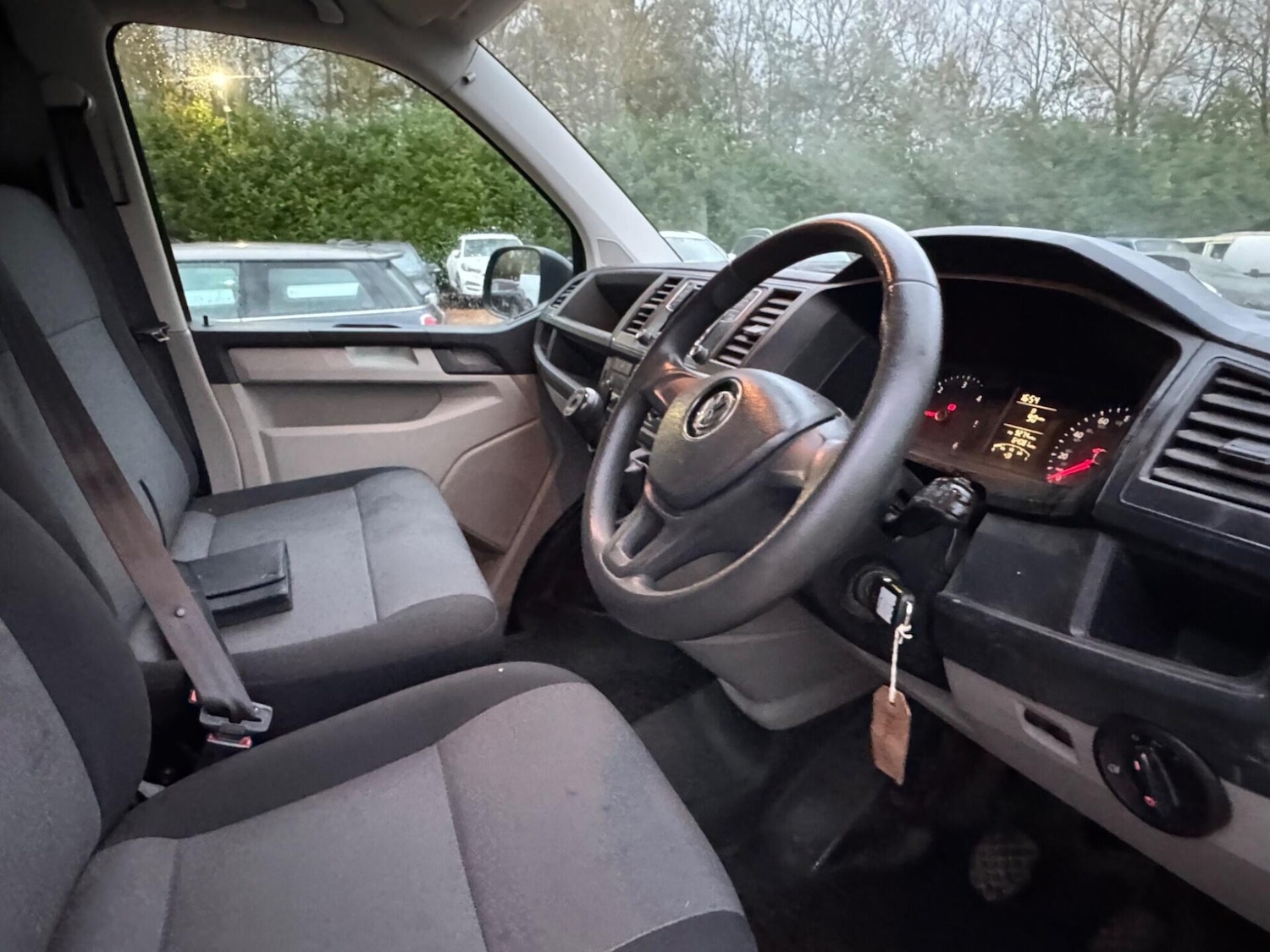 Used Volkswagen Transporter 2016 for sale - 76581305: Photo 37