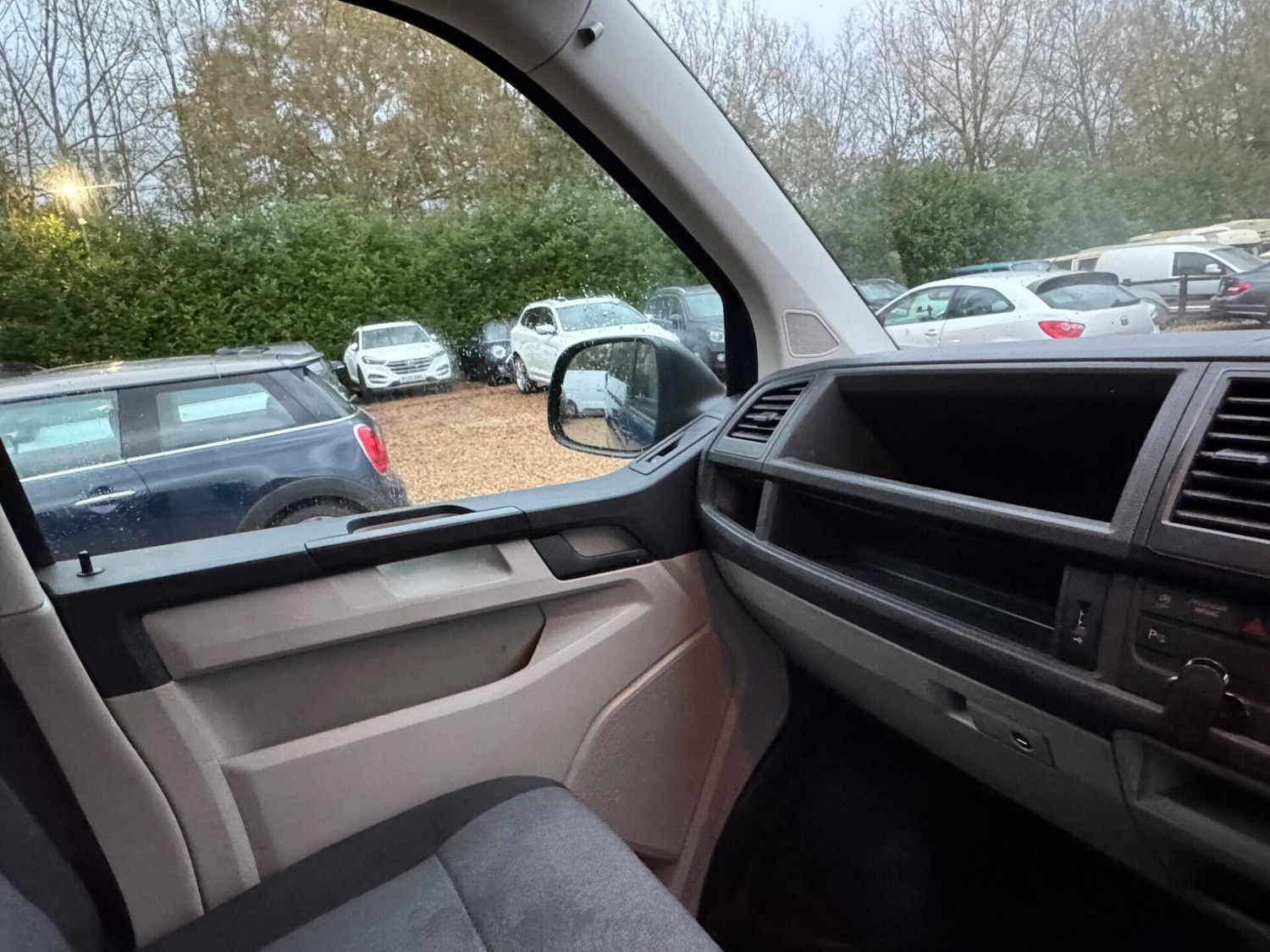 Used Volkswagen Transporter 2016 for sale - 76581305: Photo 41