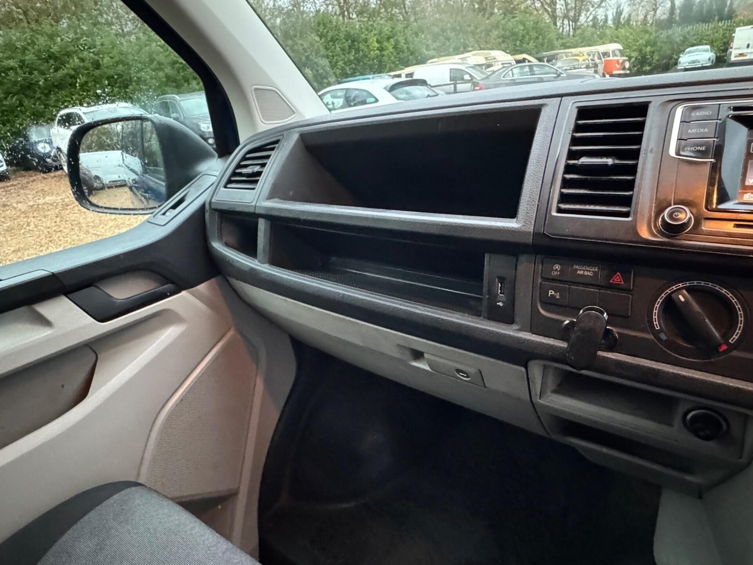 Used Volkswagen Transporter 2016 for sale - 76581305: Photo 43