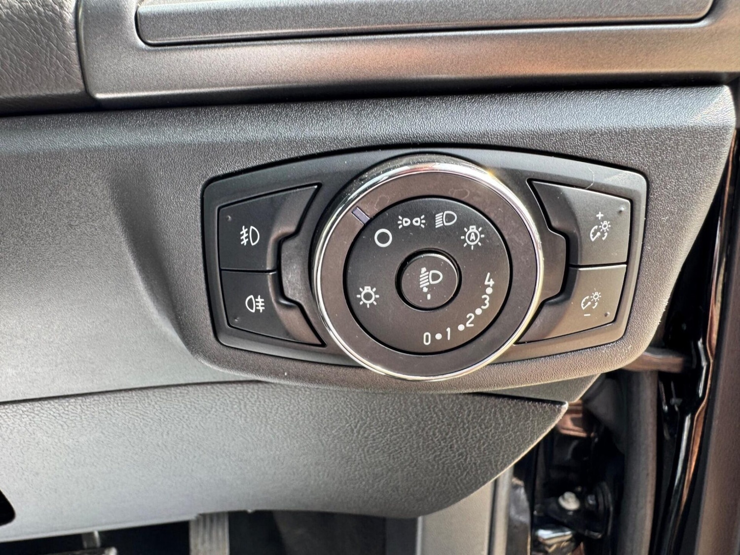 Used Ford Mondeo 2016 for sale - 76413846: Photo 42