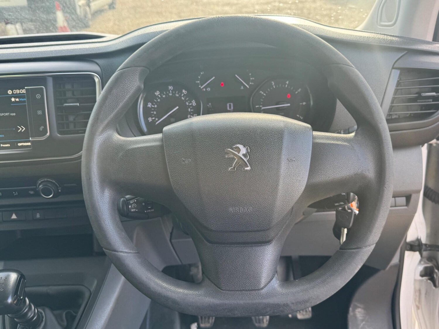 Used Peugeot Expert 2017 for sale - 77831862: Photo 43