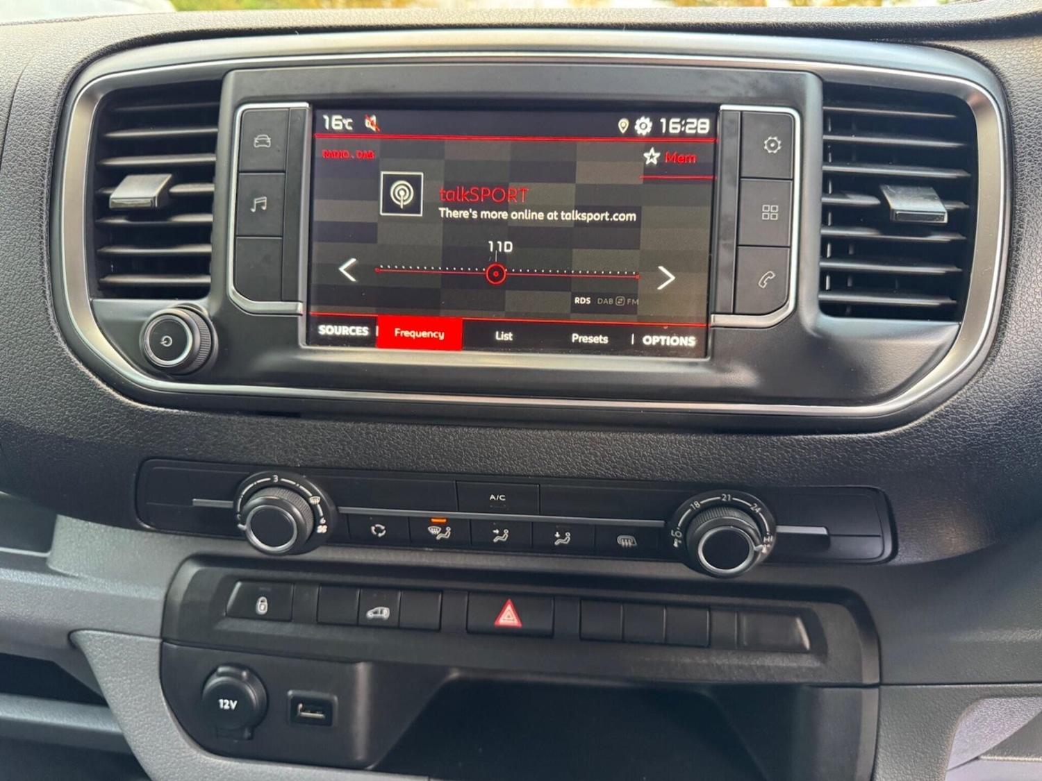 Used Citroen Dispatch 2020 for sale - 76934350: Photo 44