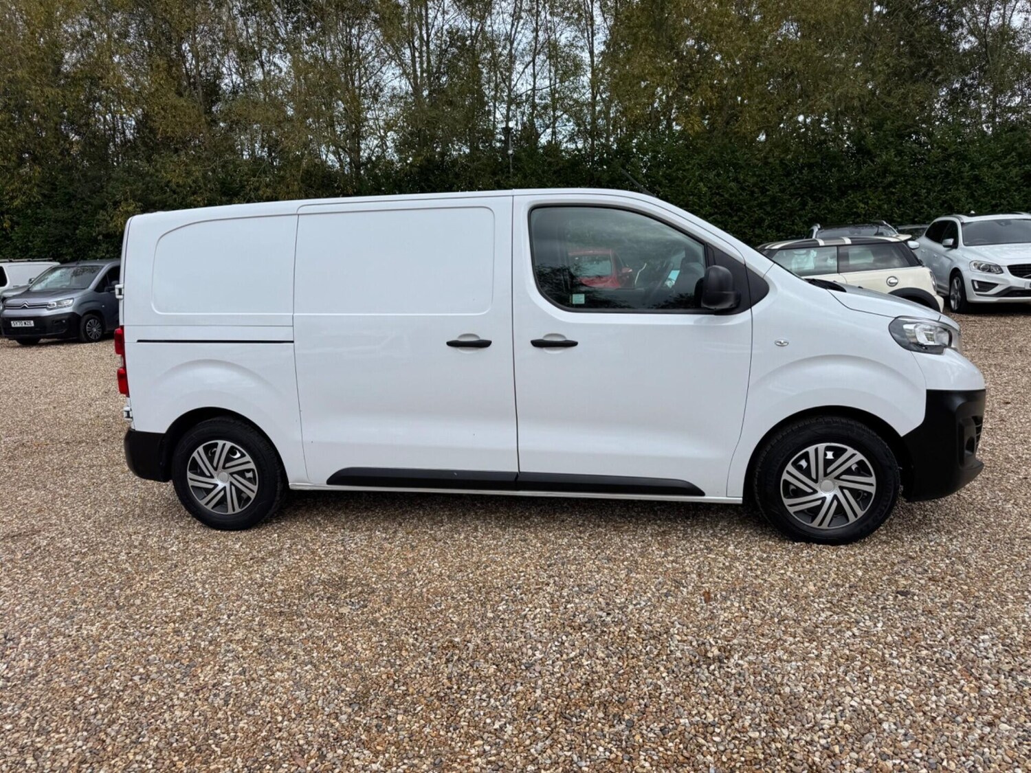 Used Peugeot Expert 2022 for sale - 76331185: Photo 34