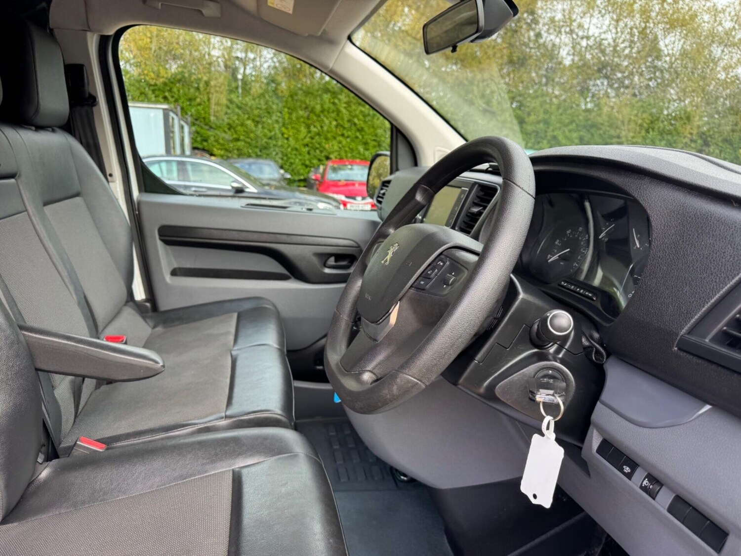 Used Peugeot Expert 2021 for sale - 76353750: Photo 31