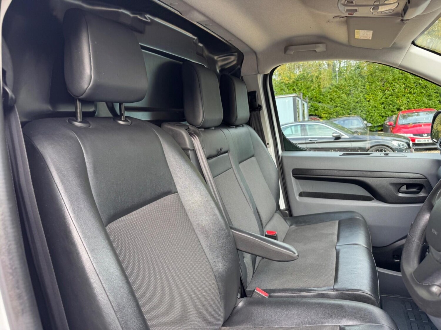 Used Peugeot Expert 2021 for sale - 76353750: Photo 35