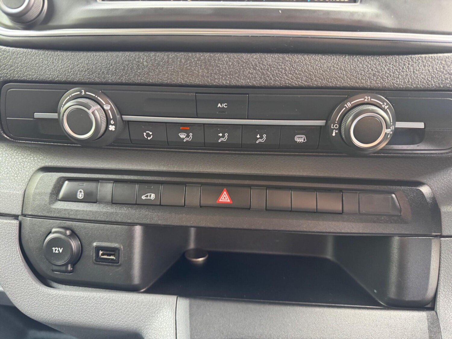 Used Peugeot Expert 2021 for sale - 76353750: Photo 41