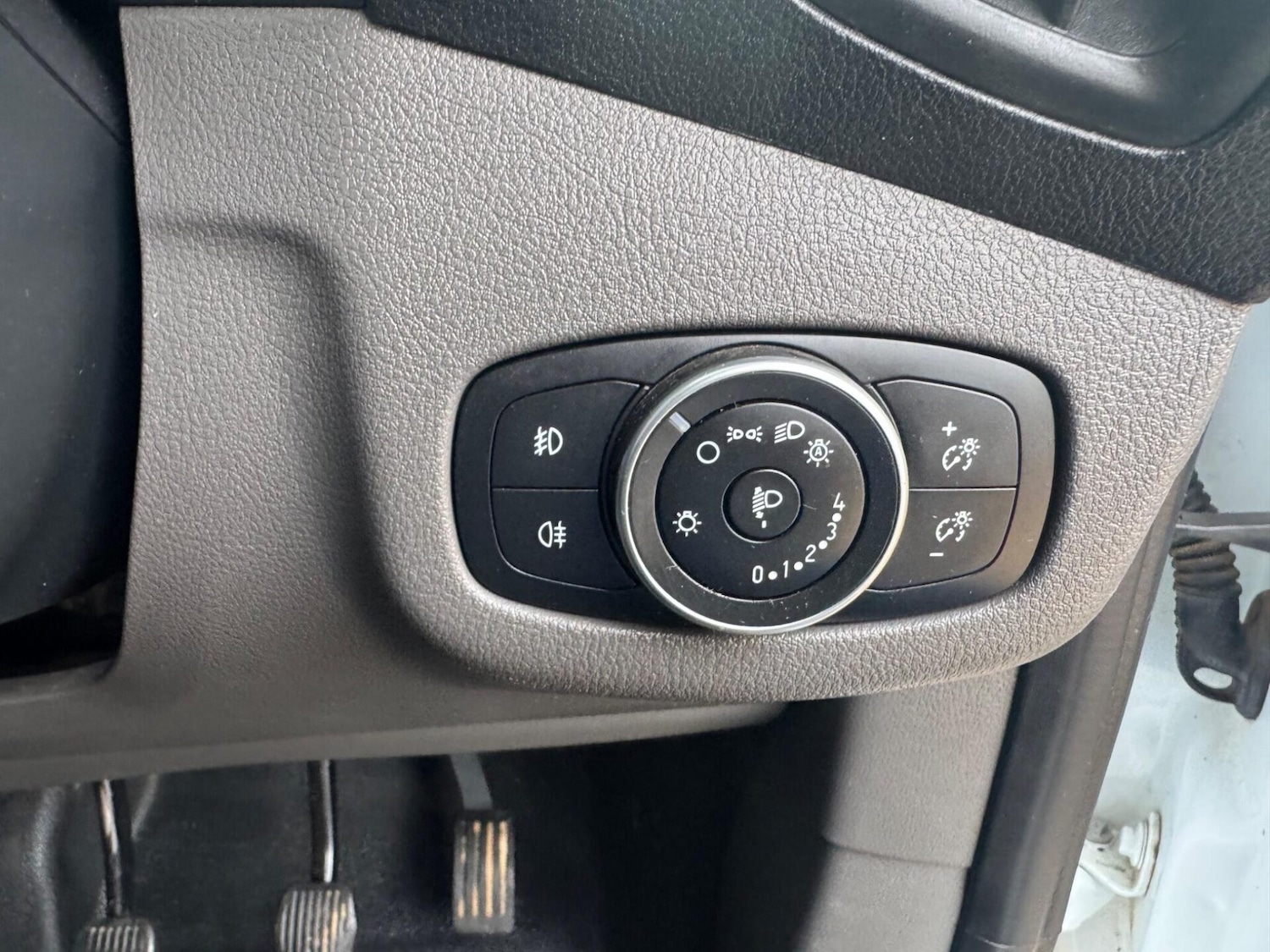 Used Ford Transit Connect 2018 for sale - 77617951: Photo 38