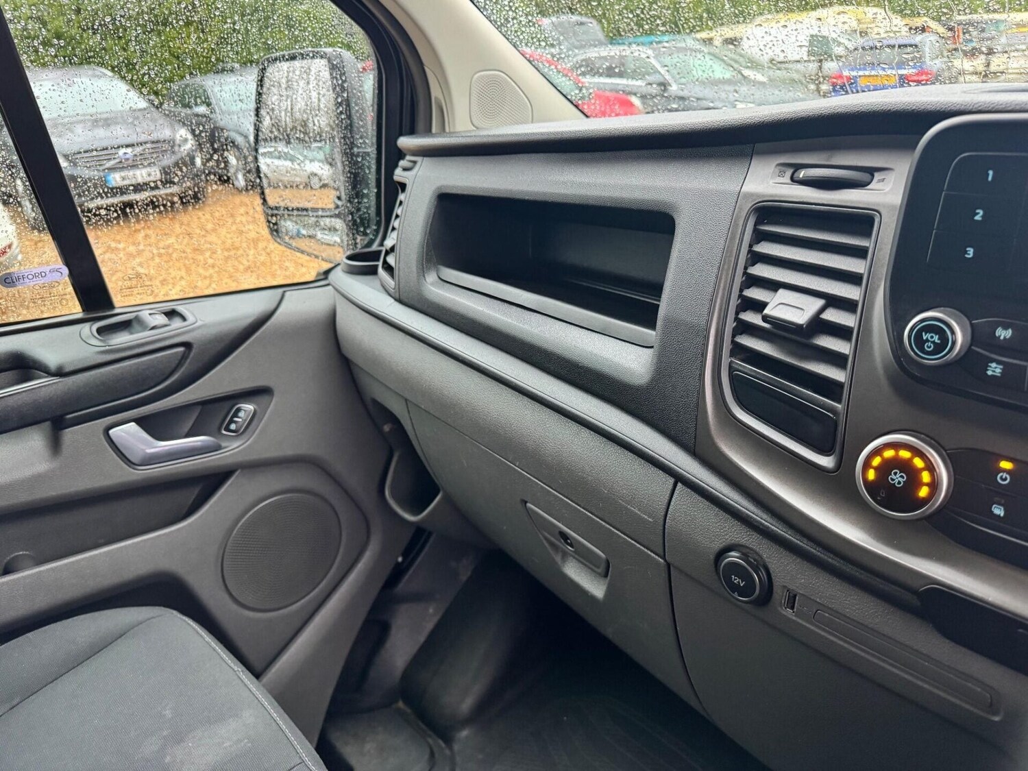 Used Ford Transit Custom 2018 for sale - 77182291: Photo 32