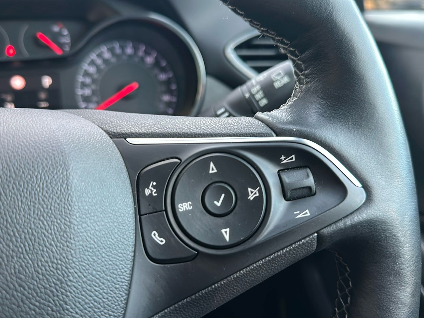 Used Vauxhall Crossland 2024 for sale - 77530128: Photo 30