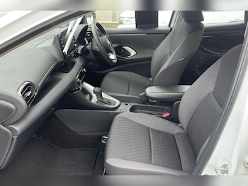 Used Toyota Yaris 2022 for sale - 78782031: Photo