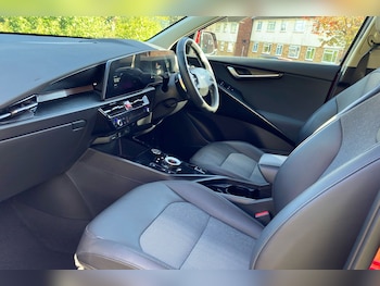 Used Kia Niro 2023 for sale - 76436032: Photo