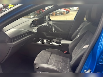 Used Vauxhall Astra 2023 for sale - 75390381: Photo