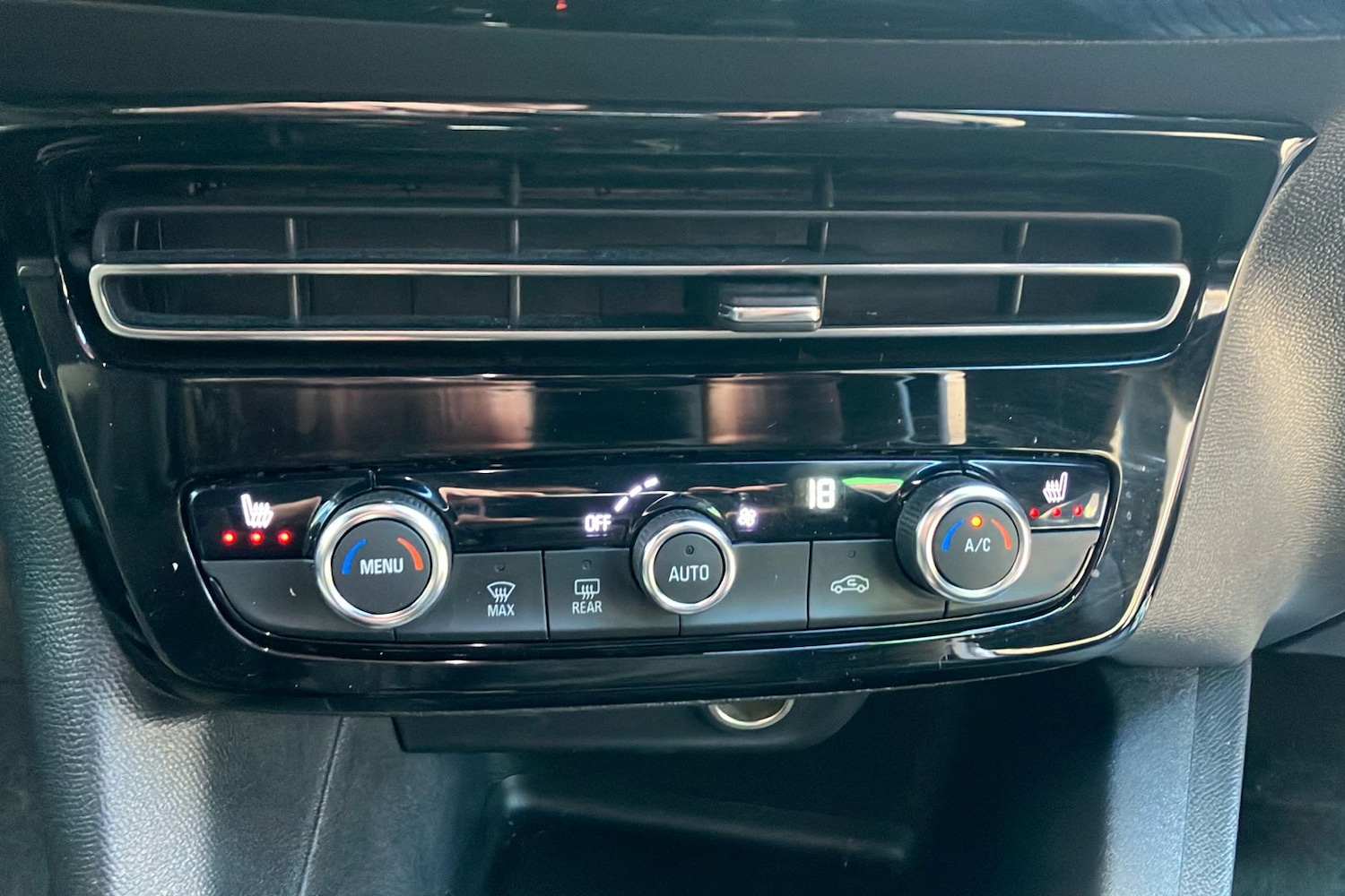 Used Vauxhall Mokka Electric 2025 for sale - 78027020: Photo 15