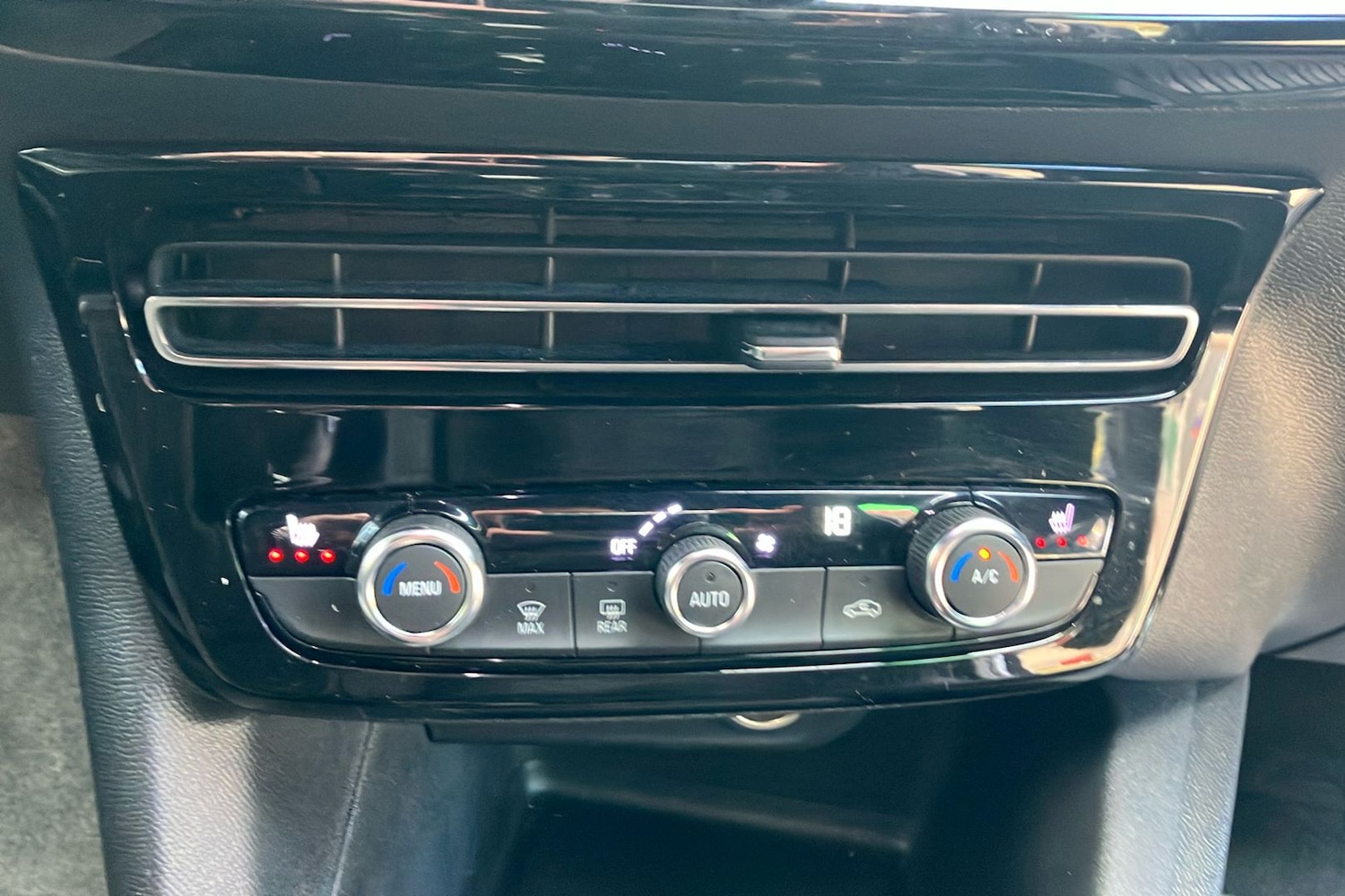 Used Vauxhall Mokka Electric 2025 for sale - 78027020: Photo 35