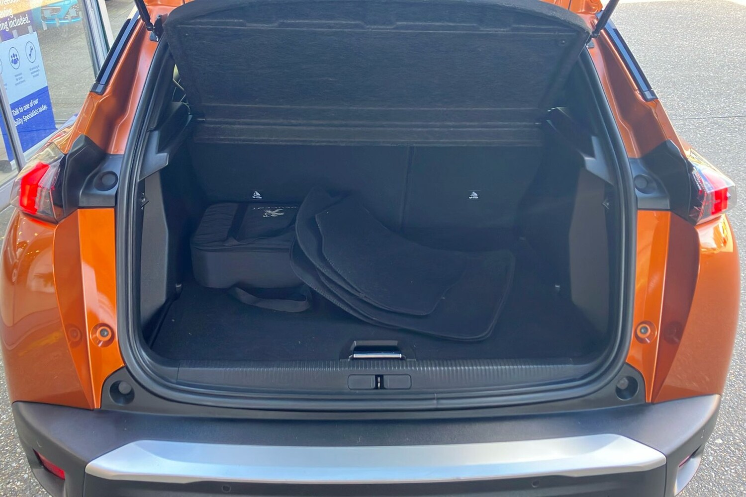 Used Peugeot E-2008 2022 for sale - 78027015: Photo 12