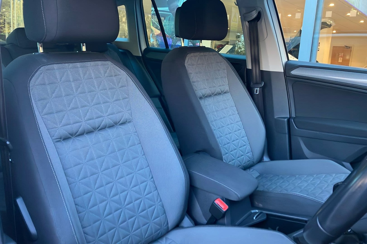 Used Volkswagen Tiguan 2022 for sale - 76805213: Photo 32