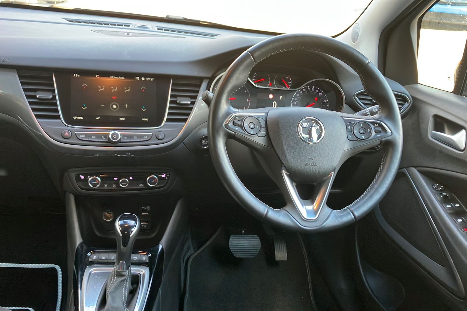 Used Vauxhall Crossland 2024 for sale - 76114789: Photo 11