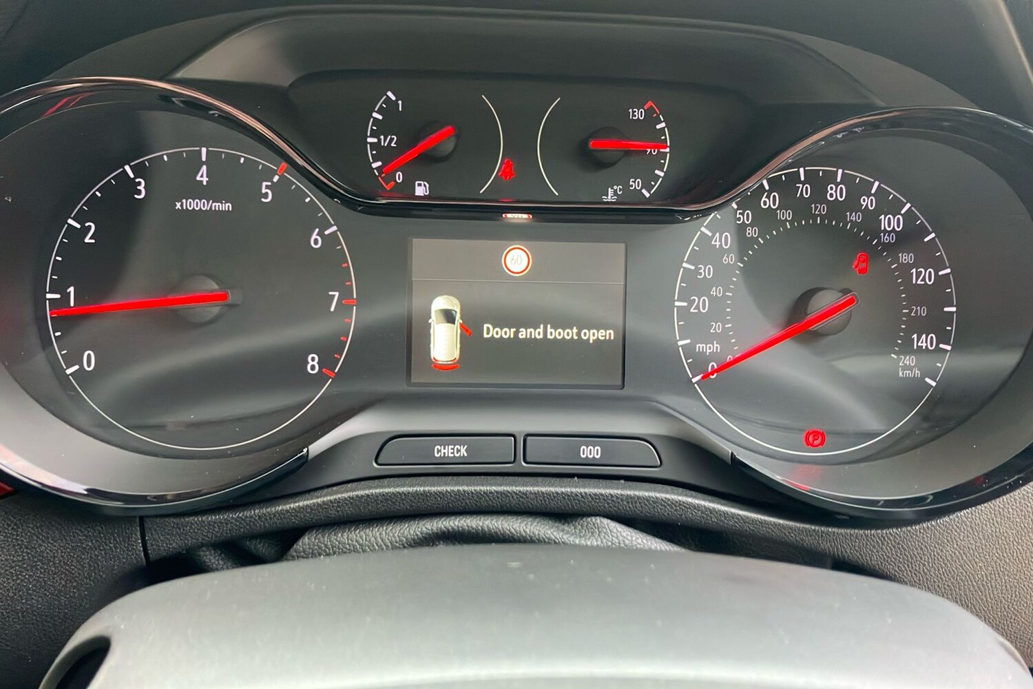 Used Vauxhall Crossland 2021 for sale - 77886635: Photo 24