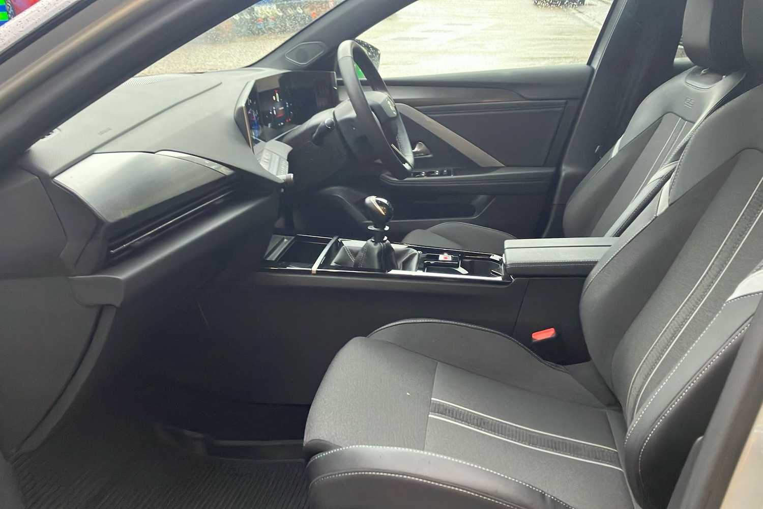 Used Vauxhall Astra 2024 for sale - 77328973: Photo 3