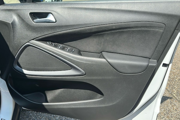Used Vauxhall Crossland 2022 for sale - 76243489: Photo 34