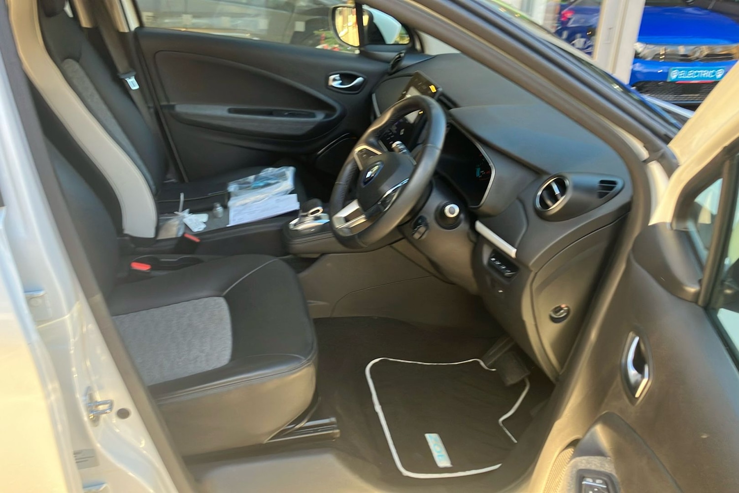 Used Renault Zoe 2020 for sale - 77034183: Photo 37