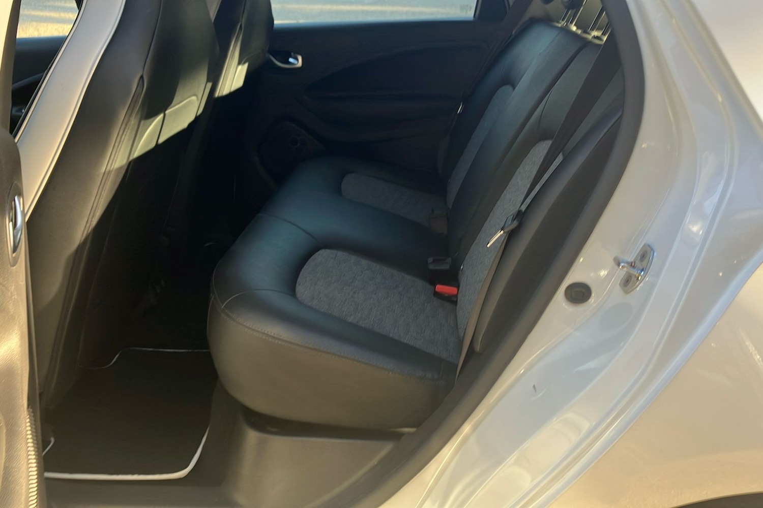 Used Renault Zoe 2020 for sale - 77034183: Photo 5