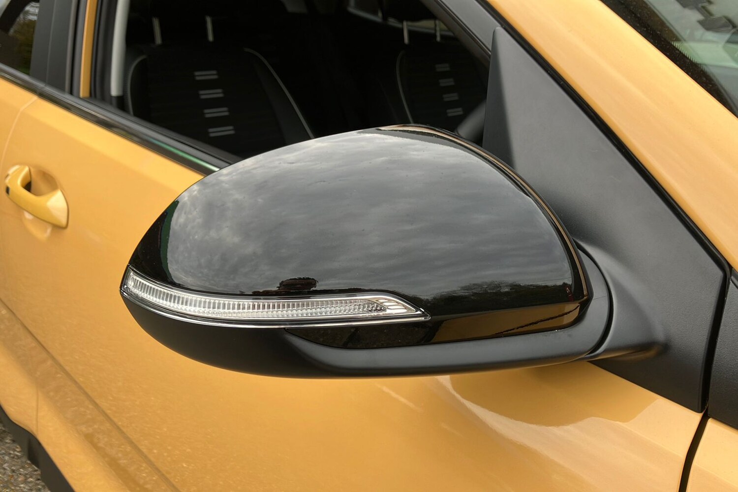 Used Kia Stonic 2025 for sale - 76477676: Photo 36