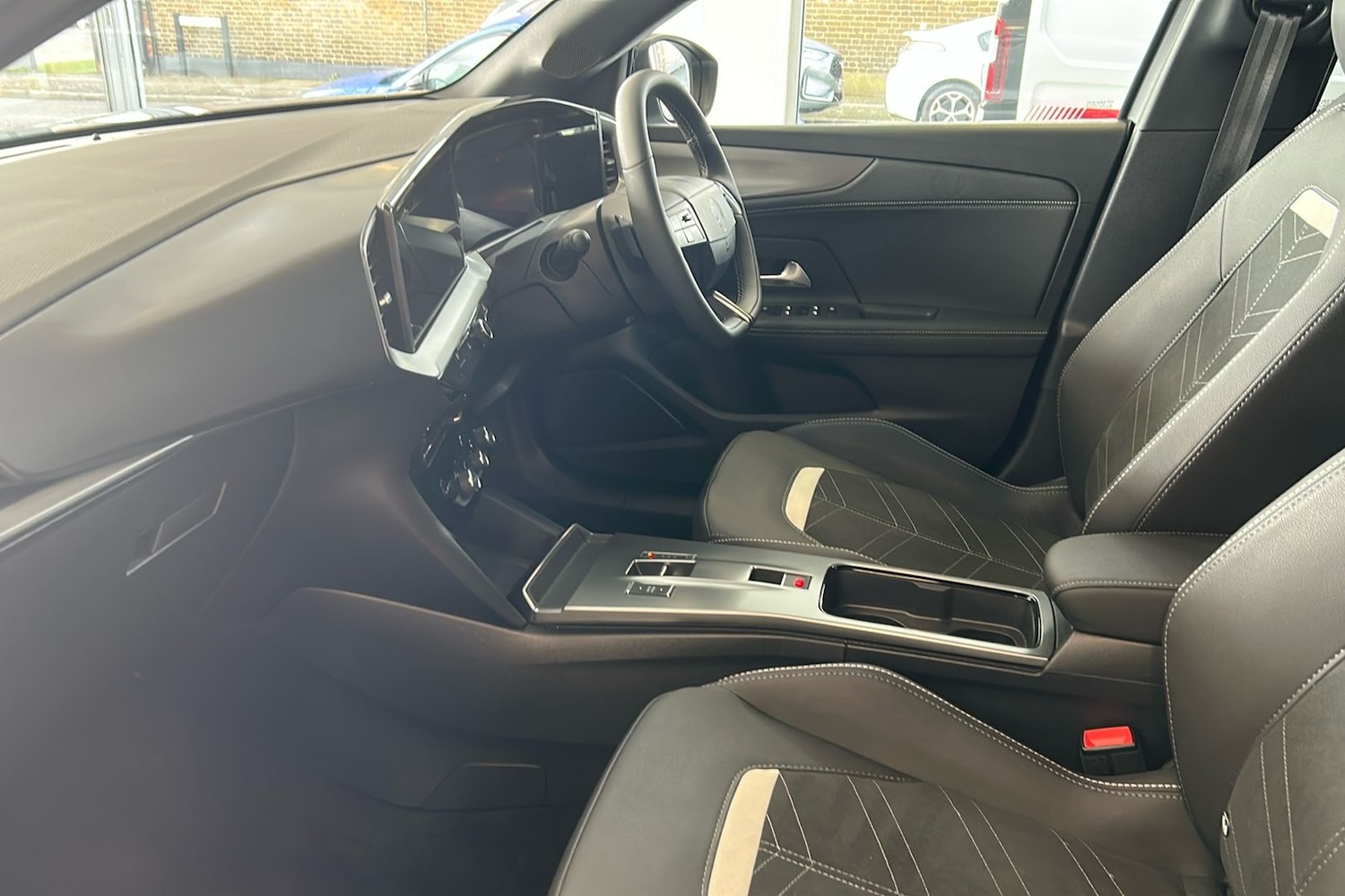 Used Vauxhall Mokka 2025 for sale - 77452879: Photo 3