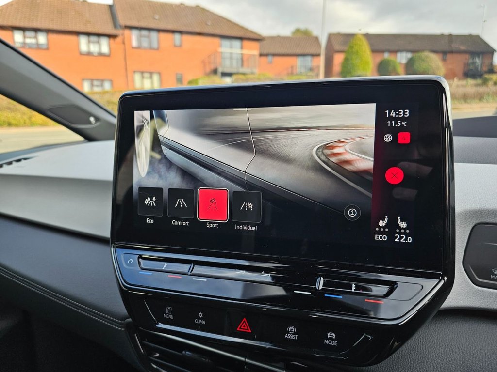 Used Volkswagen ID.3 2024 for sale - 76617231: Photo 40