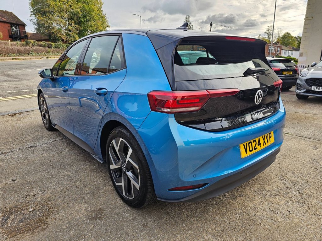 Used Volkswagen ID.3 2024 for sale - 76617231: Photo 6