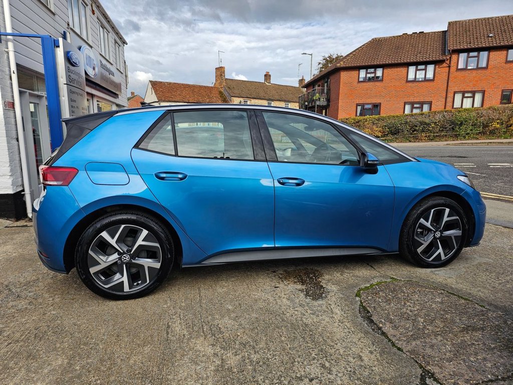 Used Volkswagen ID.3 2024 for sale - 76617231: Photo 9