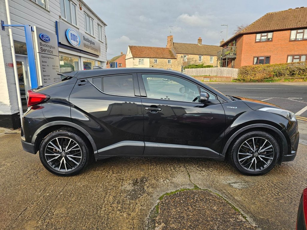 Used Toyota C-HR 2017 for sale - 76617968: Photo 10