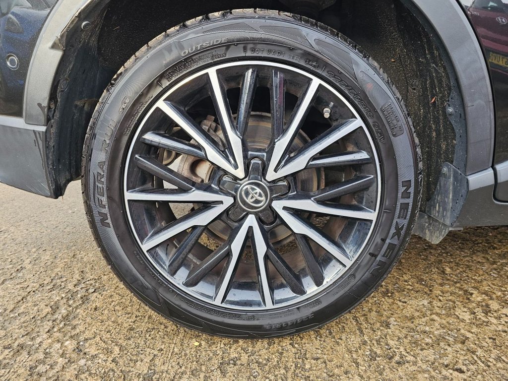 Used Toyota C-HR 2017 for sale - 76617968: Photo 13